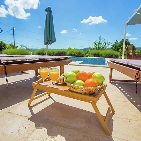 Charming In Rasa With Swimming Pool