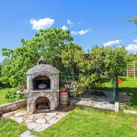 Charming In Rasa With Swimming Pool Villa Trget