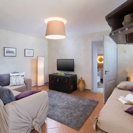 Charming In Rasa With Swimming Pool Villa Trget